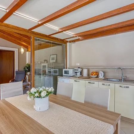 Jakara Apartmán Vinkuran
