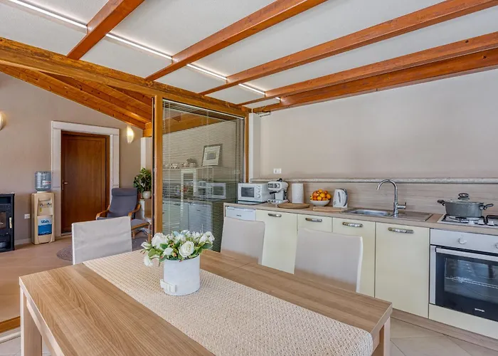 Jakara 아파트 빈쿠란